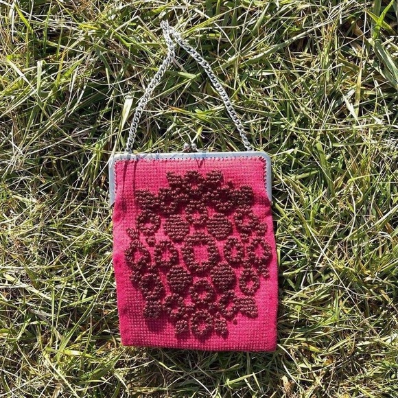 Vintage Red Burgundy Small Rectangle Knit Crochet Bag w/ Silver Chainlink Handle - Picture 5 of 8